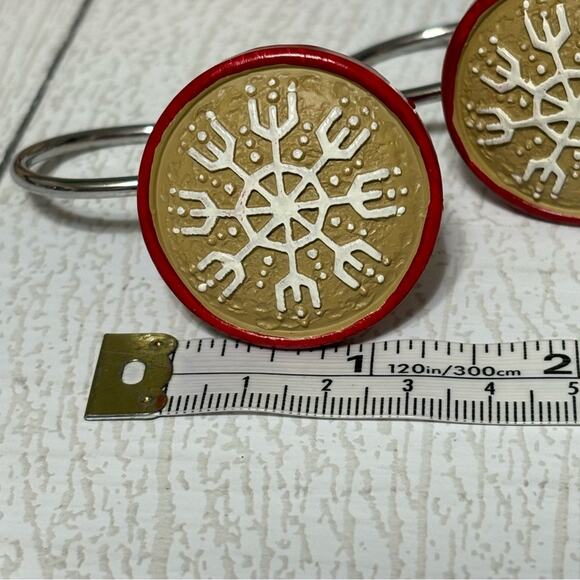 Red and Tan Snowflake Shower Curtain Hooks Set of 12 - Picture 5 of 9